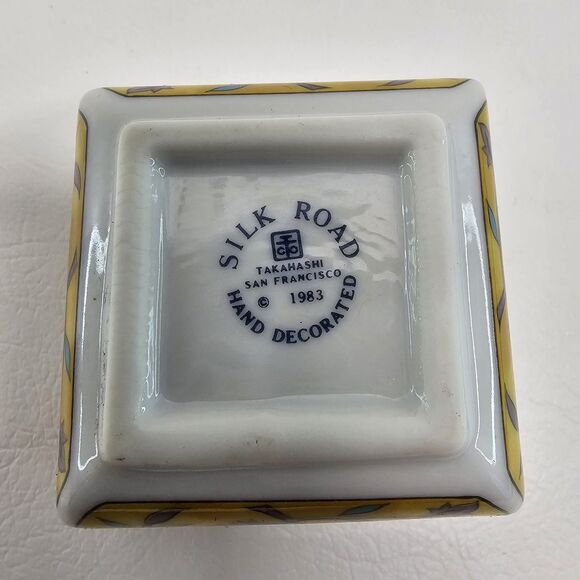 Vintage Silk Road Takahashi 2 Pc Ceramic Dish Set Floral Bird Hand Decorated - Picture 7 of 13